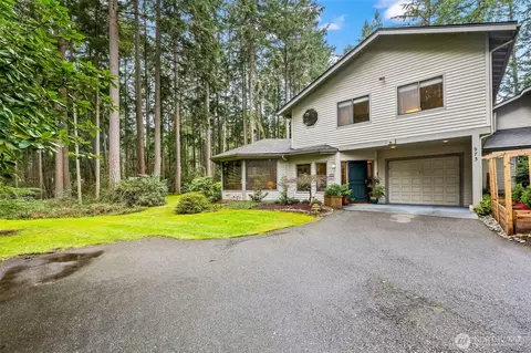 973 9th Cir #20, Fox Island, WA 98333