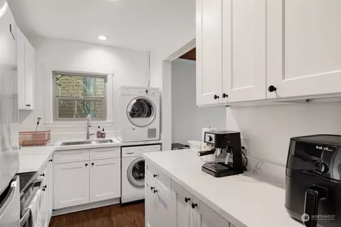 2016 Broadway E #D, Seattle, WA 98102 photo 20