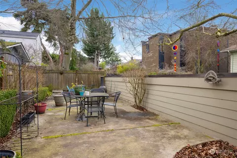 2016 Broadway E #D, Seattle, WA 98102 photo 29