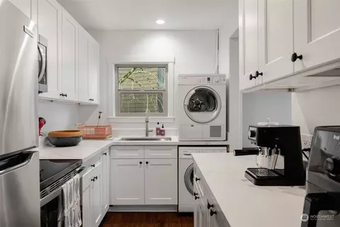 2016 Broadway E #D, Seattle, WA 98102 photo 21