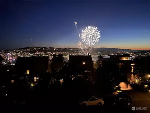 2016 Broadway E #D, Seattle, WA 98102 photo 15