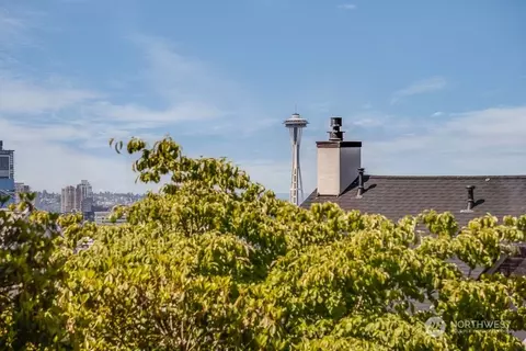 2016 Broadway E #D, Seattle, WA 98102 photo 4
