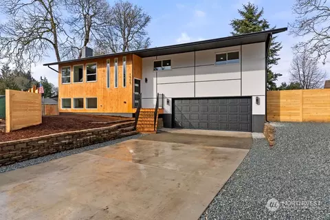 1505 155th St E, Tacoma, WA 98445