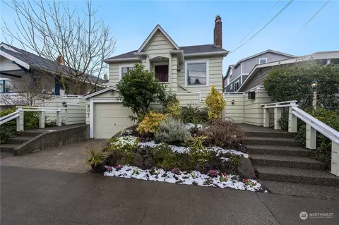 807 NE 85th St, Seattle, WA 98115