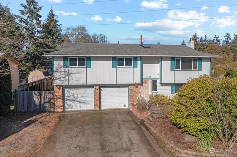 15202 18th Avenue Ct E, Tacoma, WA 98445