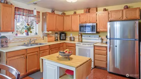430 E Othello St, Othello, WA 99344 photo 3