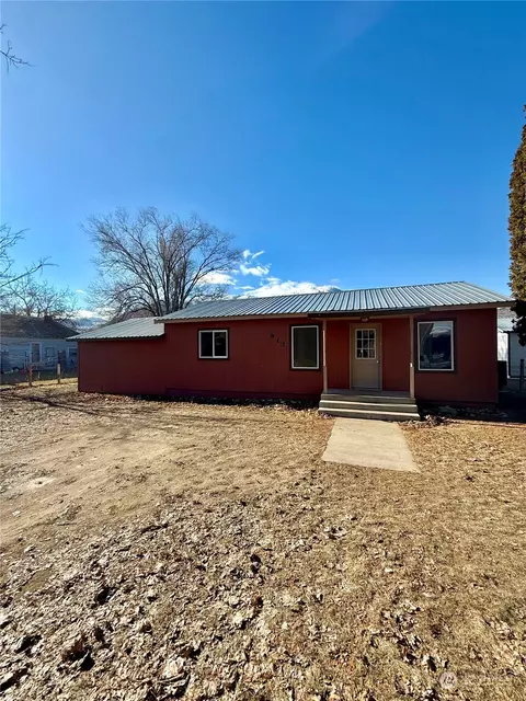 812 Ironwood St, Oroville, WA 98844
