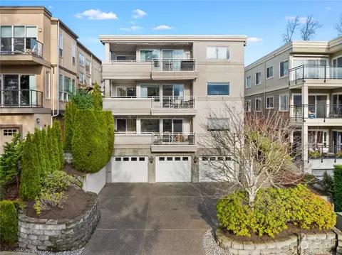 320 5th Ave #201, Kirkland, WA 98033