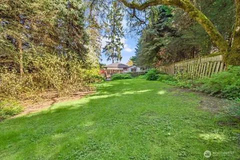 Exterior - 17505 Eason Ave, Bothell, WA 98011 photo 4 of 6