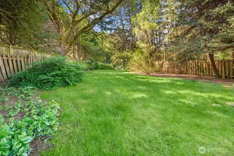 Exterior - 17505 Eason Ave, Bothell, WA 98011 photo 5 of 6