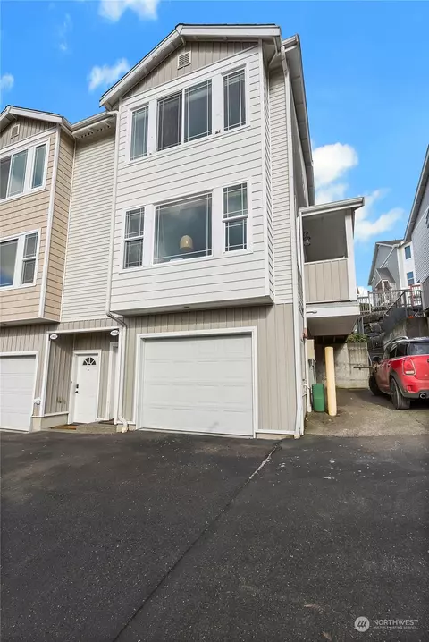 2954 S Proctor St, Tacoma, WA 98409