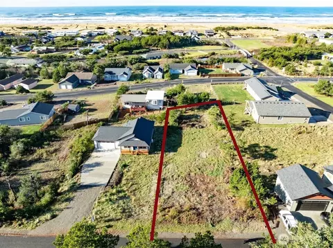 31405 J Pl, Ocean Park, WA 98640