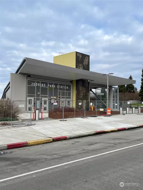 Exterior - 1806 24th Ave S, Seattle, WA 98144 photo 7 of 7