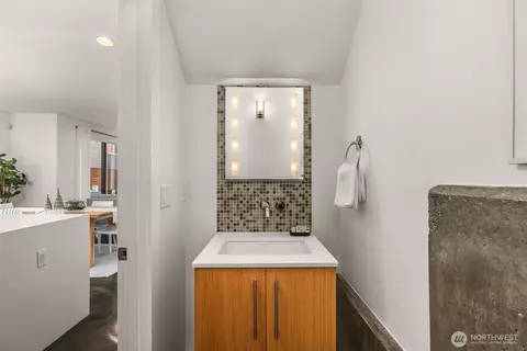 Bath - 1806 24th Ave S, Seattle, WA 98144 photo 1 of 4
