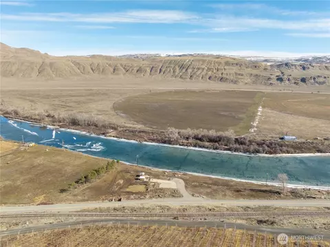 614 Monse River Rd, Brewster, WA 98812