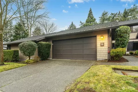 11918 Stendall Dr N, Seattle, WA 98133