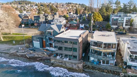 3003 Alki Ave SW, Seattle, WA 98116