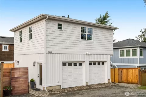 604 14th Ave W, Kirkland, WA 98033