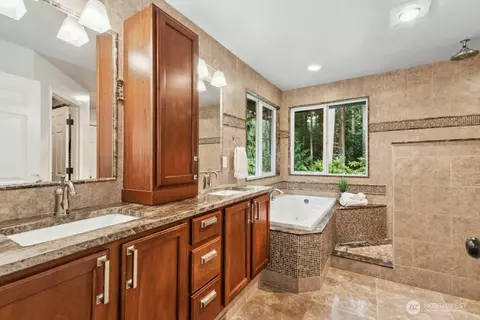 Bath - 3020 215th St SE, Bothell, WA 98021 photo 2 of 4