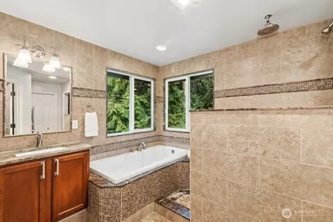 Bath - 3020 215th St SE, Bothell, WA 98021 photo 3 of 4