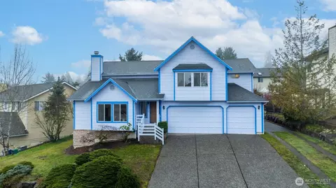 15233 NE 73rd St, Redmond, WA 98052