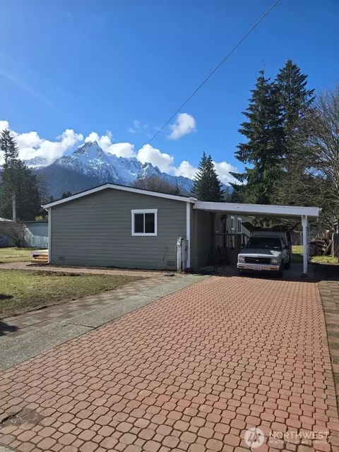 705 Fullerton Ave, Darrington, WA 98241
