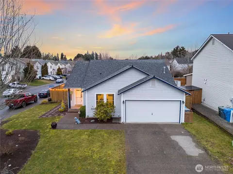 12001 135th St E, Puyallup, WA 98374