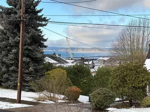 View/Area - 714 33rd St, Everett, WA 98201 photo 1 of 3