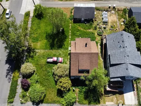 1223 E 2nd St, Aberdeen, WA 98520
