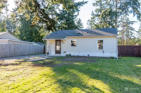 4387 Northgate Dr, Oak Harbor, WA 98277