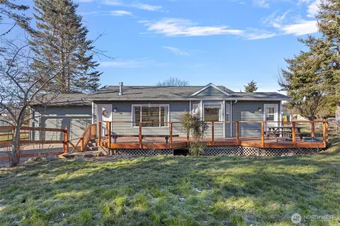 919 Shawn Ave, Oak Harbor, WA 98277