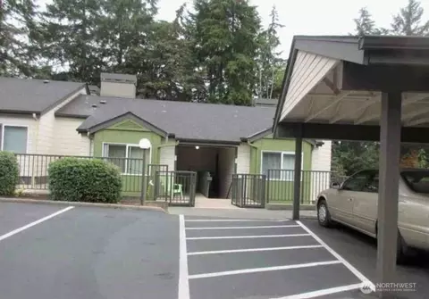 31500 33rd Pl SW #N102, Federal Way, WA 98023