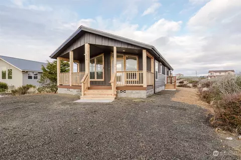 456 Skylark St, Ocean Shores, WA 98569