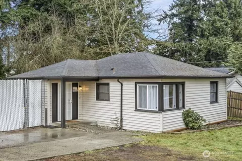 6310 Berkshire Dr, Everett, WA 98203