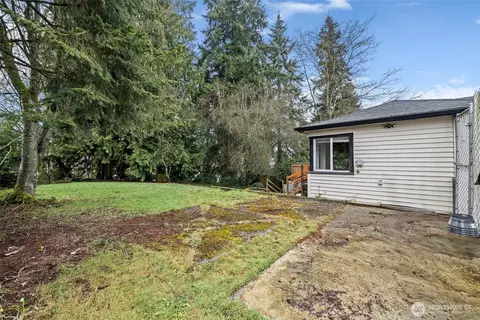 Exterior - 6310 Berkshire Dr, Everett, WA 98203 photo 6 of 6