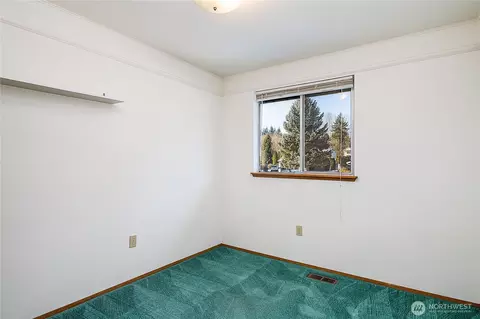 Bedroom - 7713 Lower Ridge Rd, Everett, WA 98203 photo 5 of 7