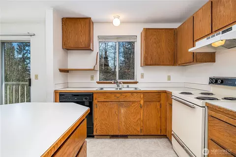Kitchen - 7713 Lower Ridge Rd, Everett, WA 98203 photo 1 of 3