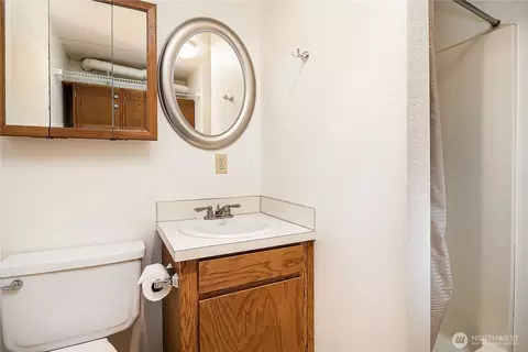 Bath - 7713 Lower Ridge Rd, Everett, WA 98203 photo 2 of 4