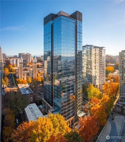 800 Columbia St #1605, Seattle, WA 98104