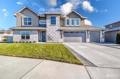 30 NE Alpine Dr, College Place, WA 99324