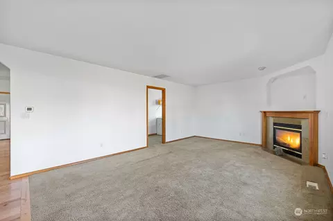 Living - 113 Williams Blvd NE, Orting, WA 98360 photo 4 of 4