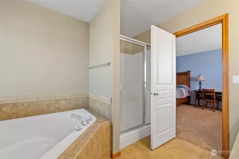 Bath - 113 Williams Blvd NE, Orting, WA 98360 photo 4 of 4