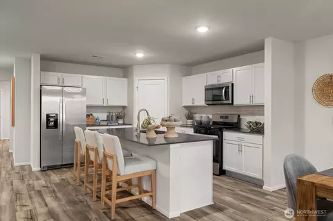 Kitchen - 288 Wind River Dr, Chehalis, WA 98532 photo 1 of 2