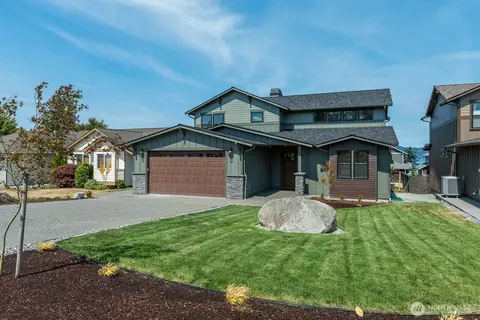 3910 W 3rd St, Anacortes, WA 98221