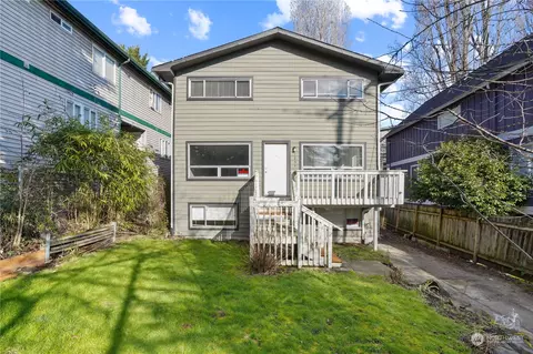 2852 SW Genesee St, Seattle, WA 98126
