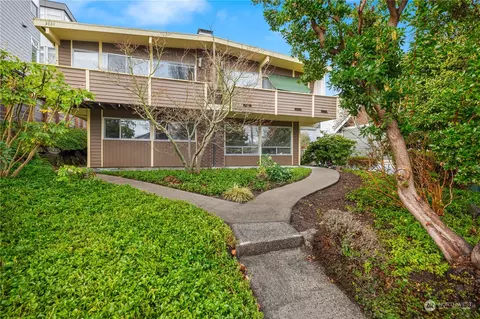 3031 3033 21st Ave W, Seattle, WA 98199