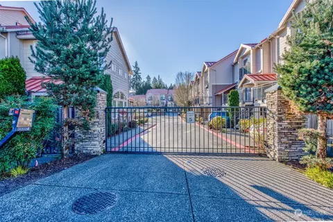 12735 SE 41st Pl #102, Bellevue, WA 98006