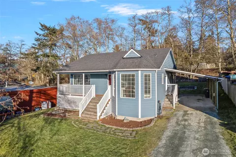 4932 Deception Cir, Oak Harbor, WA 98277