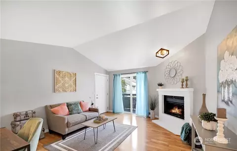 14200 NE 171st St #F202, Woodinville, WA 98072