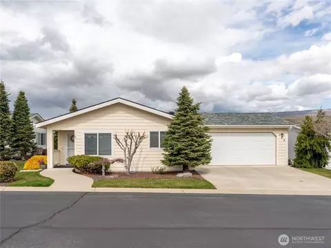 515 Country Ln, East Wenatchee, WA 98802